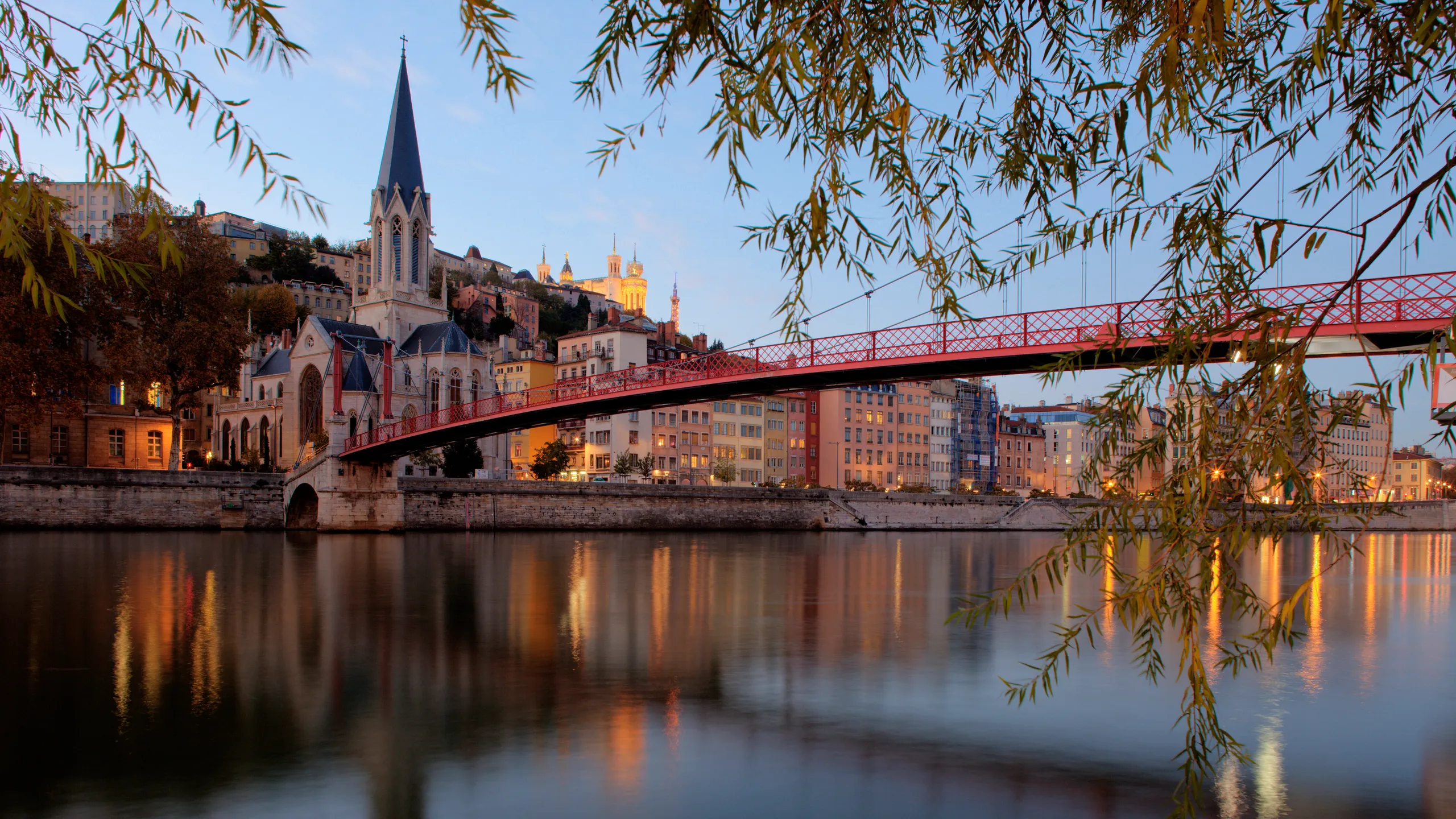 Saint_Georges_in_Vieux-Lyon_creditTristan_Deschamps
